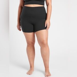 NWT Athleta Ultra High Rise Elation Black Shortie Size 2X